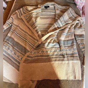 Chaps Ralph Lauren open cardigan. Good condition. see pictures. Tans and gray Xl